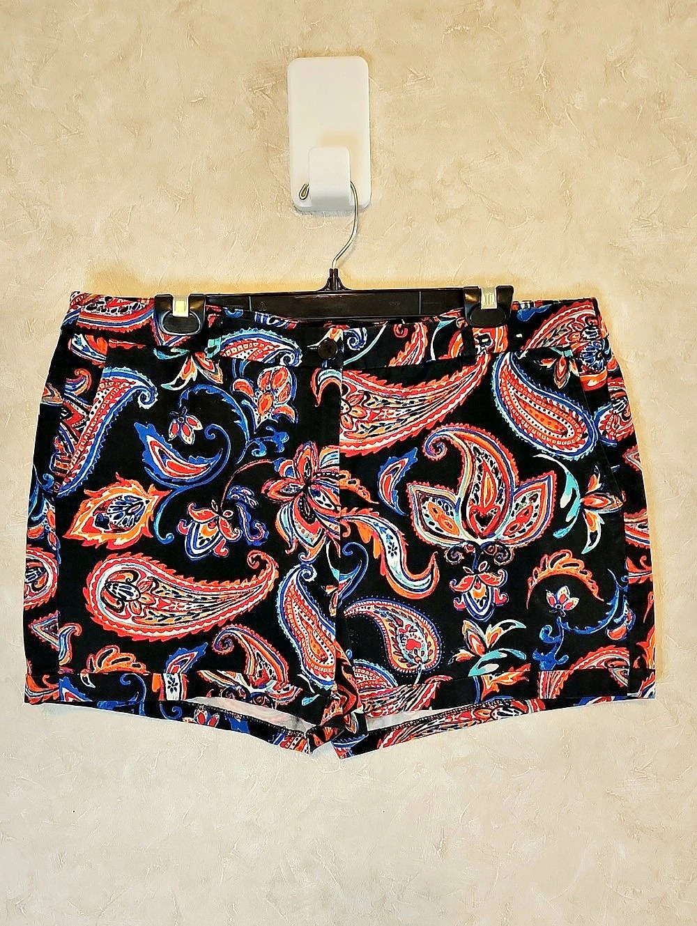 Juniper + Lime Paisley High Waist Shorts in Black & Orange Size 14 Like New